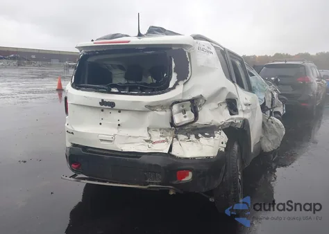 2022 Jeep Renegade Trailhawk 4X4 z USA, uszkodzony, nr VIN ZACNJDC15NPN61257